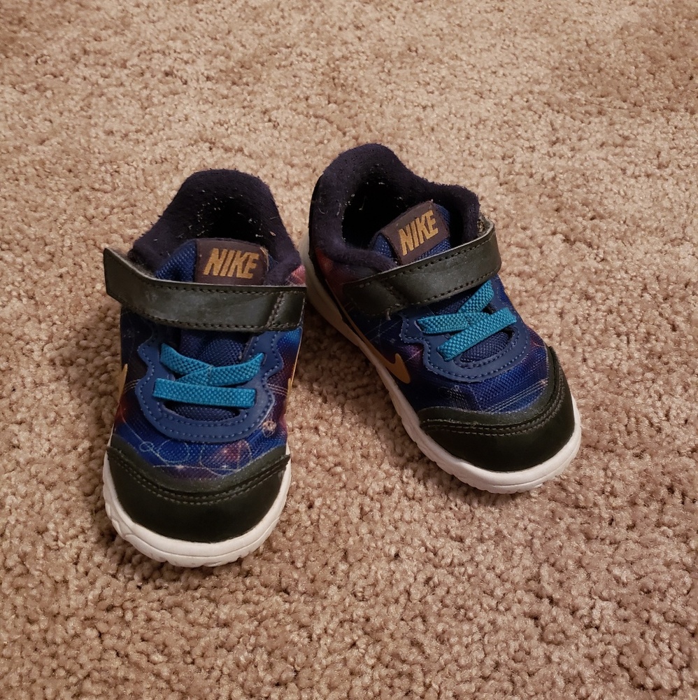 Toddler Size 5 Nike Sneakers